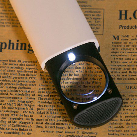 M009 LED 8배율 휴대용 미니 초경량 돋보기제작 M009 LED 8배율 휴대용 미니 초경량 돋보기제작