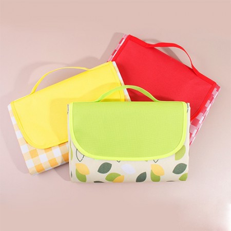 옐로우 체크 방수 피크닉 매트 캠핑용품 옐로우 체크 방수 피크닉 매트 캠핑용품