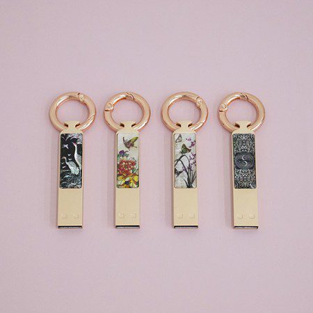 USB 판촉물 제작 나빌레라 LED 자개스틱 유에스비32G (전통문양) USB 판촉물 제작 나빌레라 LED 자개스틱 유에스비32G (전통문양)